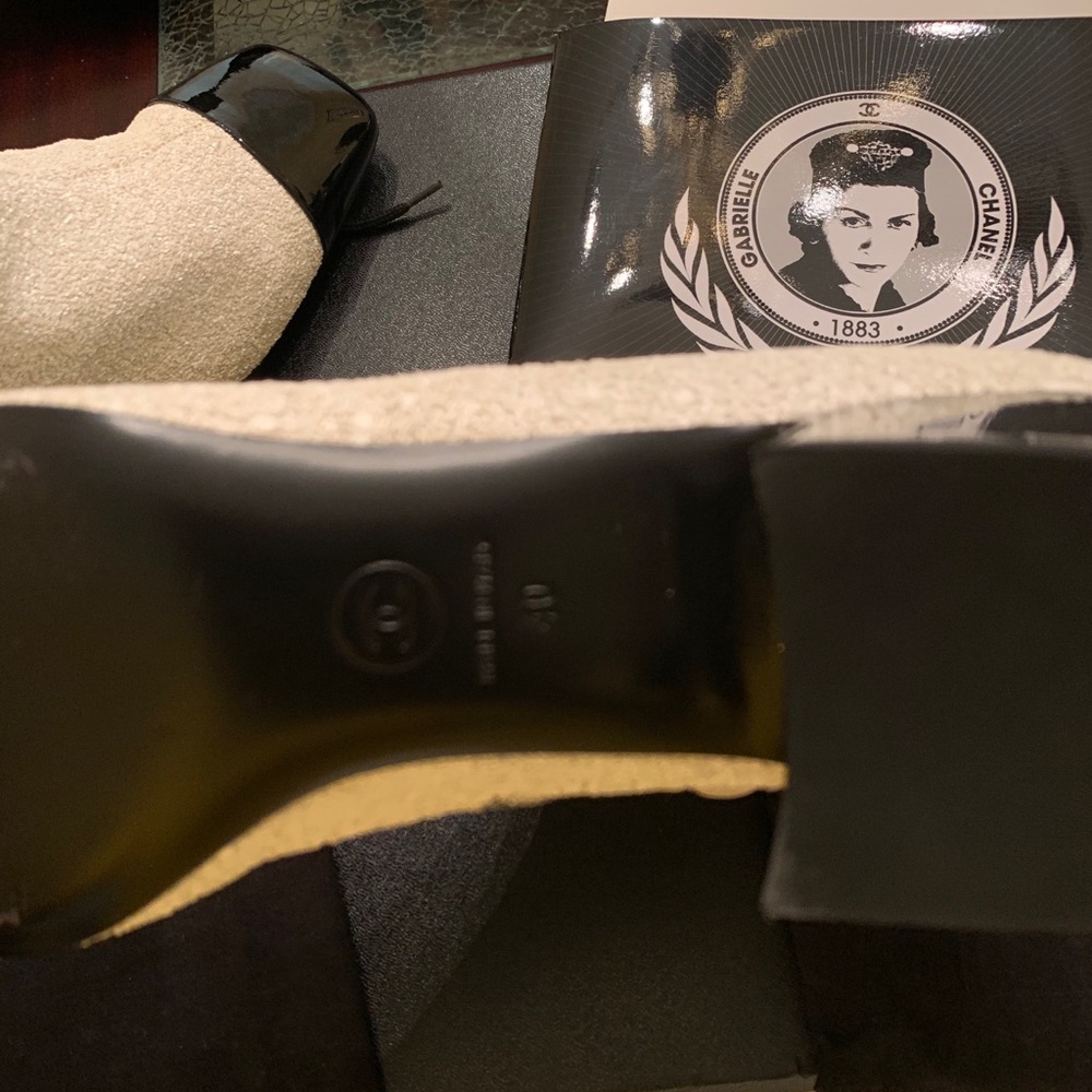 Chanel - Picture 15 of 16